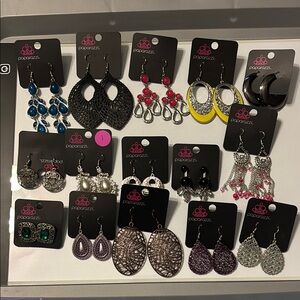 17 pieces of vintage earrings. Paparazzi. Amazing Bundle.